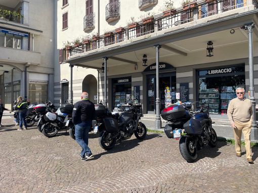 “Siamo arrivati a Intra e non sapevamo dove parcheggiare le nostre moto”