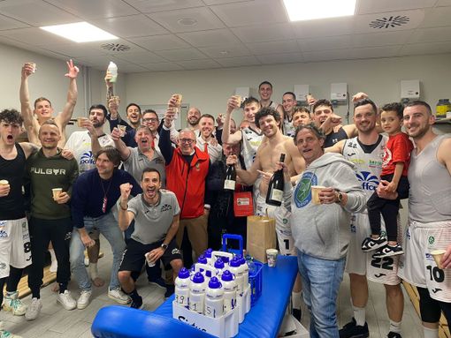 Festa rossoverde al Pala Cipir: la Paffoni stacca il biglietto per i playoff