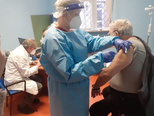 Poco più di 1000 le prime dosi somministrate in Piemonte domenica