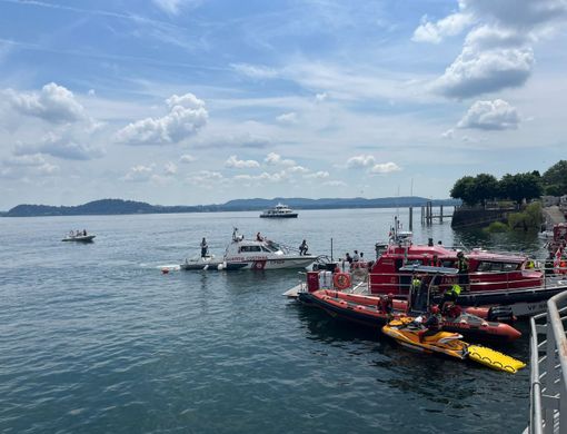 Incendio su una nave passeggeri, esercitazione sul lago Maggiore