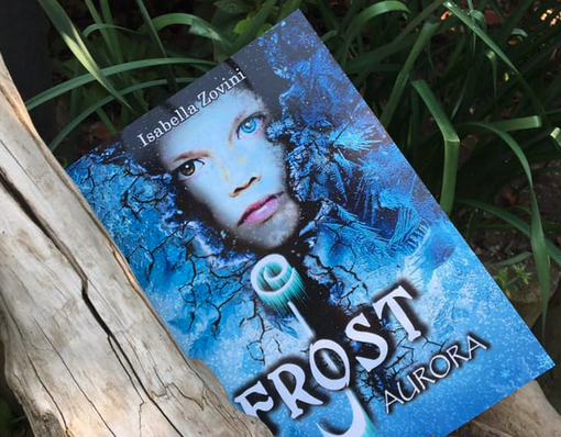 È arrivata l'"Aurora”, giunta al capitolo finale la saga di “J. Frost” È arrivata l'"Aurora”, giunta al capitolo finale la saga di “J. Frost”