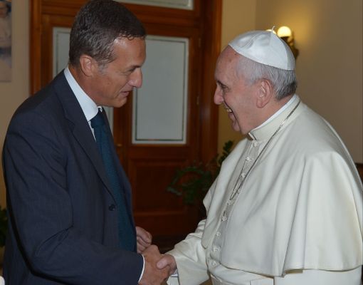 Luca Scolari ricorda Papa Francesco: “Mi ha spronato a continuare nell'unire lo sport a iniziative di pace e fratellanza”
