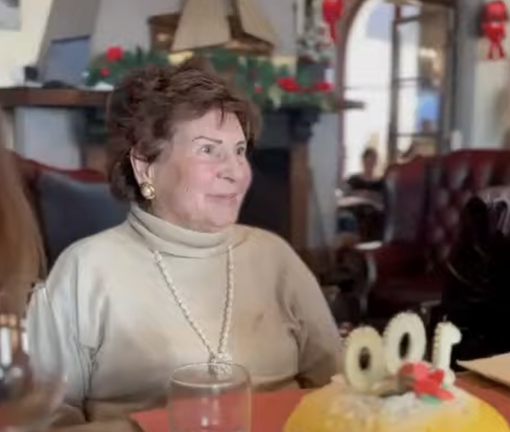 Festa per i 100 anni di Silvia Carrara, la moglie di Guido Rossa, l'operaio dell'Italsider ucciso dalle Brigate Rosse VIDEO