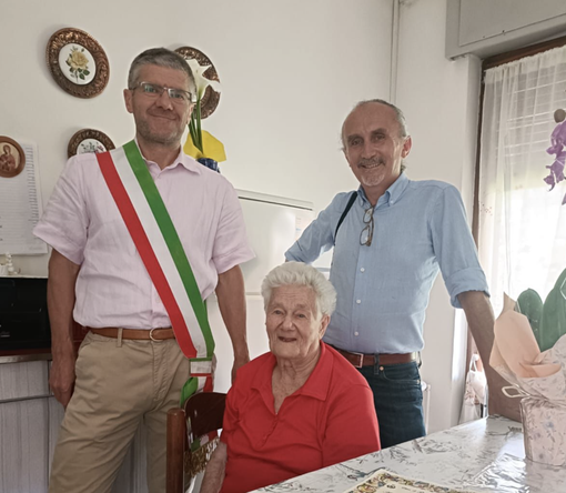 Beatrice Valdi compie 102 anni: una vita di ricordi e saggezza