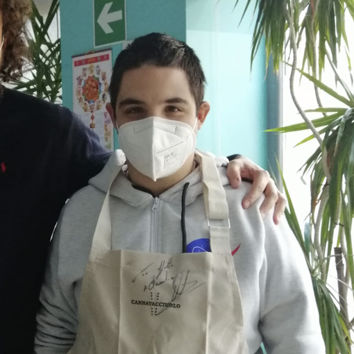 Antonino Cannavacciuolo: lo chef tre stelle Michelin dal cuore grande