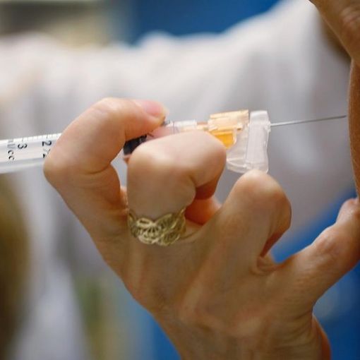 Covid, i medici piemontesi: &quot;Somministrazioni in farmacia dei vaccini solo in presenza di un medico&quot;