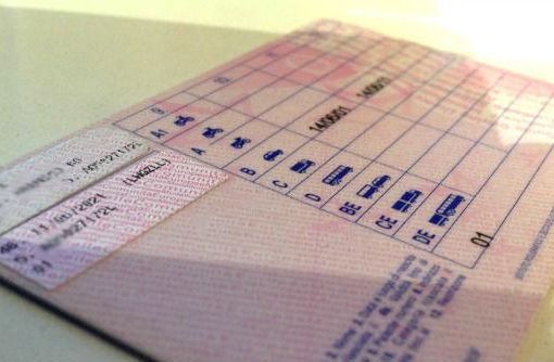 In arrivo la patente di guida elettronica a portata di smartphone