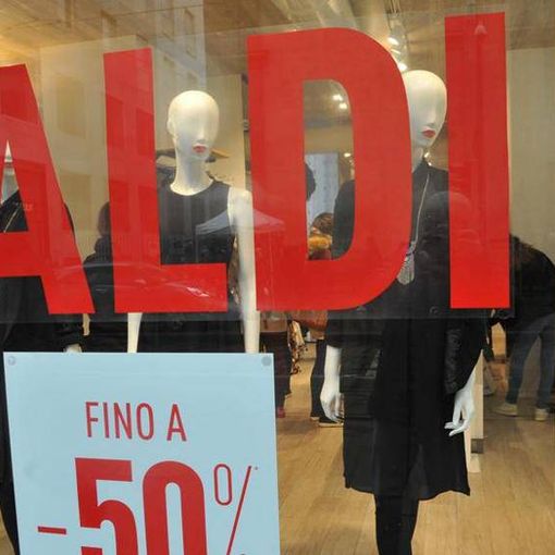 Conto alla rovescia per i saldi invernali