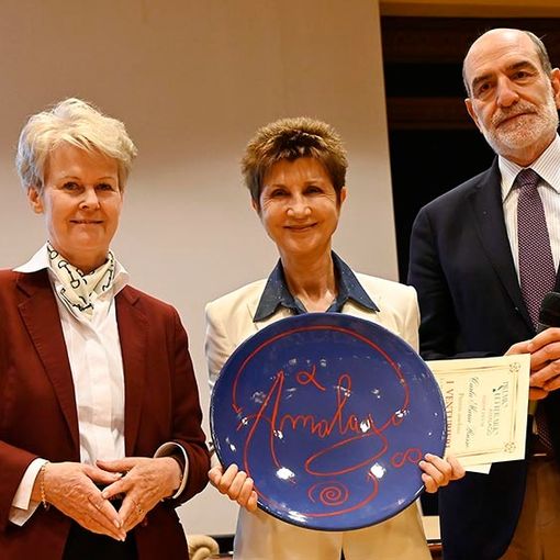 Carla Maria Russo è la vincitrice del premio letterario Amalago