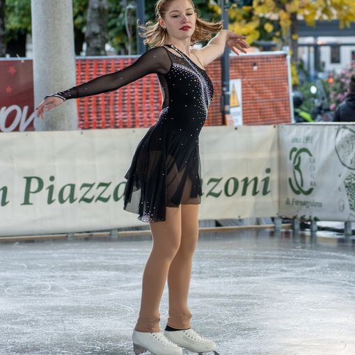 Inaugurata la pista di pattinaggio all'imbarcadero di Intra