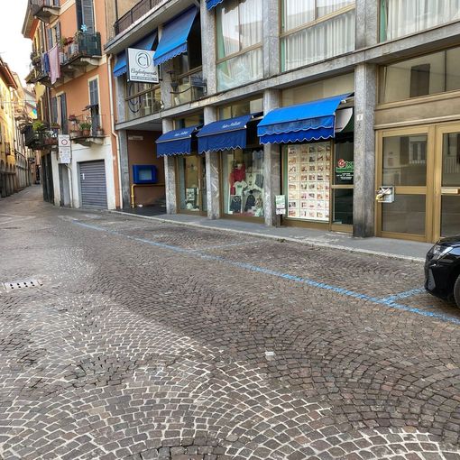 Omegna: dal 7 aprile scompaiono i parcheggi a pagamento in piazza Mameli