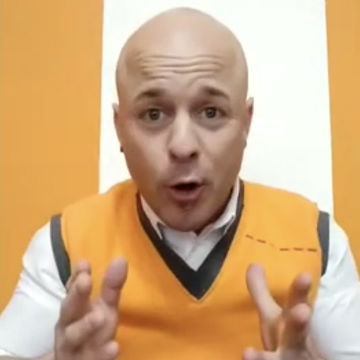 Il &quot;prof.&quot; Roberto Sigurtà de iPantellas promuove Radioseipiù