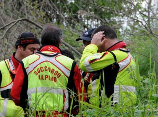 Raggiunto l'escursionista in difficoltà in Val Loana. Trascorrerà la notte al bivacco in La Piana con i soccorritori