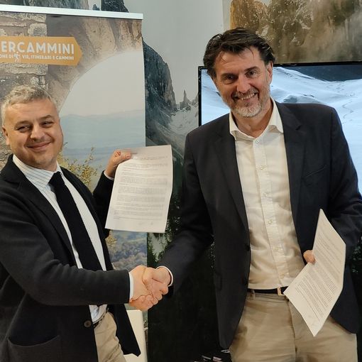 Una segnaletica chiara e uniforme su tutti i sentieri montani: protocollo d'intesa tra Cai e Feder.Cammini