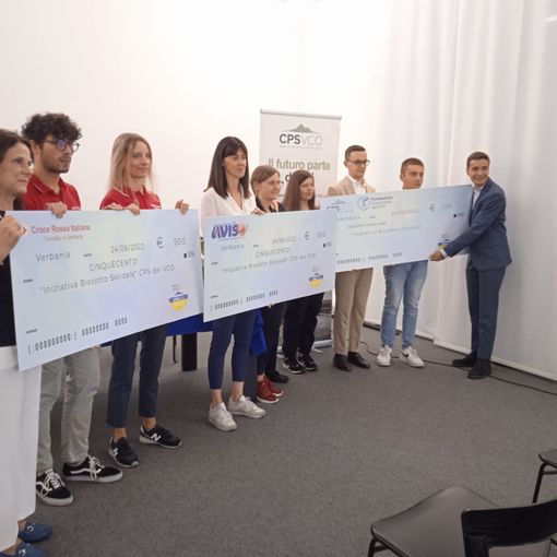 Quasi 7mila euro dal biscotto solidale della consulta studenti del Vco