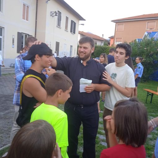 Verbania ha salutato don Davide, trasferito a Novara FOTO