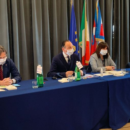 Cirio conferma: &quot;Da lunedì tutte le scuole ossolane chiuse&quot;