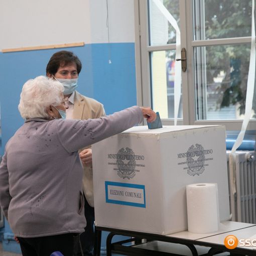Election day, urne aperte fino alle 23