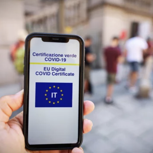 Green pass, &quot;Baristi e ristoratori devono chiedere il lasciapassare ai loro clienti, ma non il documento d'identità&quot;