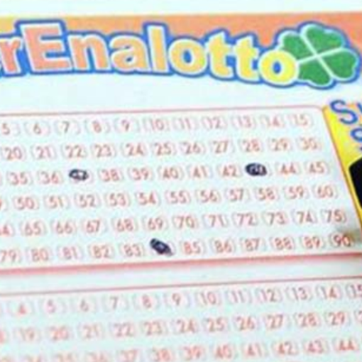Superenalotto, vinti 33mila euro a Intra