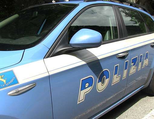 Fermato alla guida di un autocarro: risultava condannato a 4 anni per favoreggiamento all'immigrazione clandestina