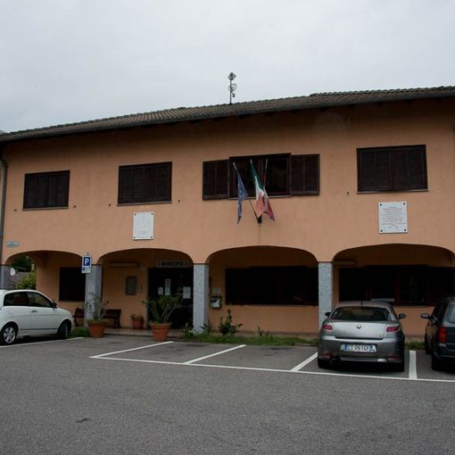 A Cossogno venerdì l'intitolazione della piazza del Comune al generale Dalla Chiesa