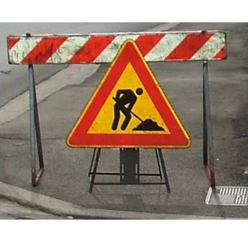 Suna, limitazioni al traffico: divieto di circolazione sulla SS 34 e sosta su via Troubetzkoy