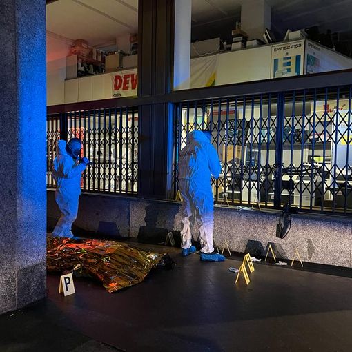 Pallanza, trovato sotto i portici di via Marconi il corpo di un 66enne