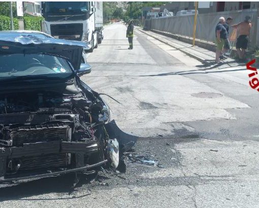 Gravellona, scontro tra un'auto e un furgone in via Cirla