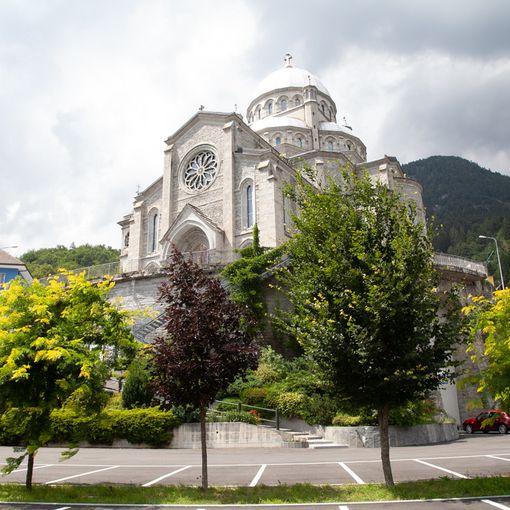 Re blindata fino al 26. Chiuse le scuole in tutta la Valle