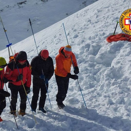 Valanghe, il Soccorso Alpino di Varese si esercita in Val Formazza FOTO