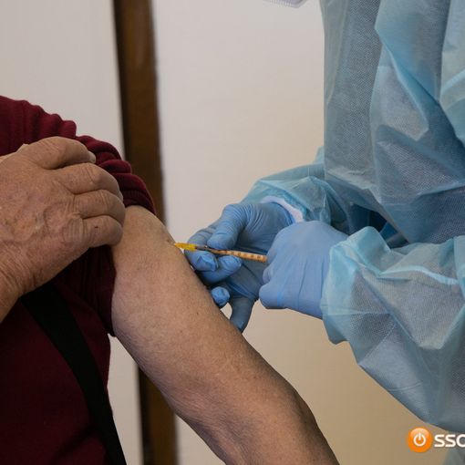 Personale ostetrico inutilizzato per vaccini e tamponi: uno spreco senza alcuna logica