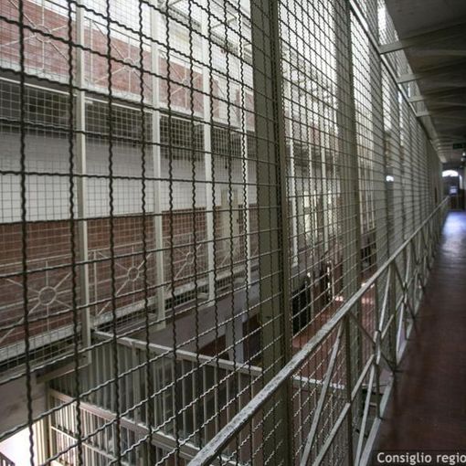 Carceri, il Garante dei detenuti: “Sovraffollamento, suicidi e aumento di minori”