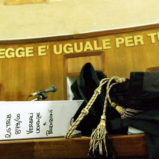 Il Tribunale boccia la Regione: “Discriminazione per gli stranieri che chiedono le case popolari”