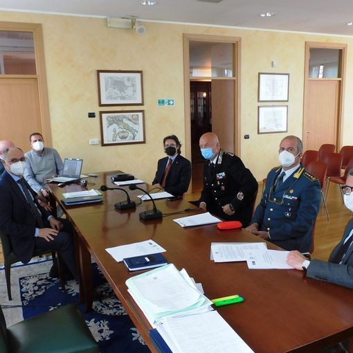 Sicurezza anticrimine nel settore bancario, siglato in prefettura un nuovo protocollo d’intesa con Abi
