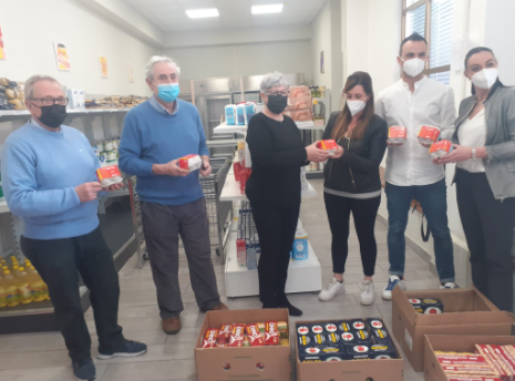 E.ON ha consegnato i generi di prima necessità all’Emporio dei Legàmi