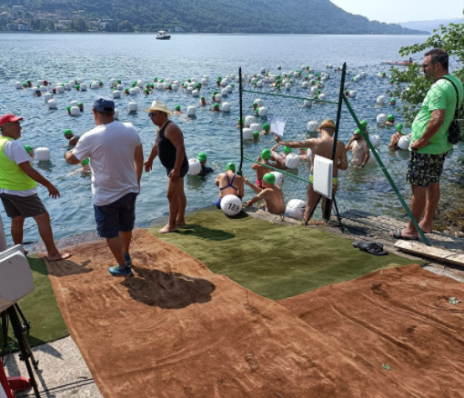Più di duecentocinquanta atleti alla Traversata da Riva a Riva