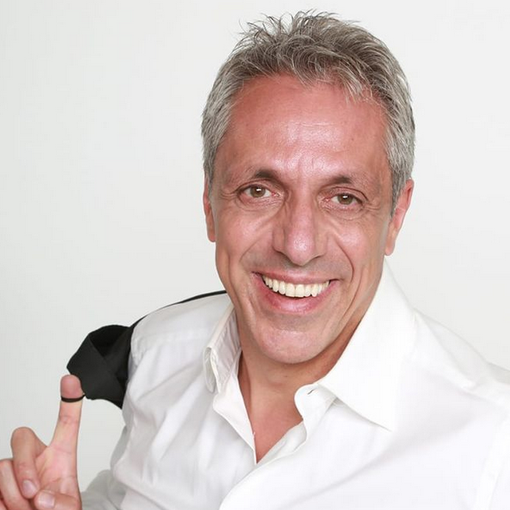 A Stresa lo spettacolo 'Recital' di Max Pisu