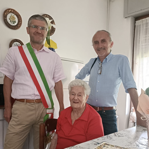 Beatrice Valdi compie 102 anni: una vita di ricordi e saggezza