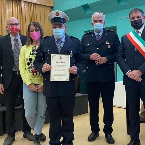 Omegna, la città ha ringraziato gli agenti di polizia locale e i volontari di protezione civile e associazioni