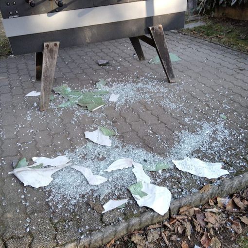 Vandali in azione a Bagnella: rovinato il calcetto dell'Oasi della Vita