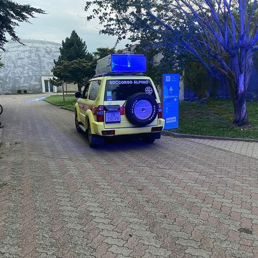 Bloccato sulla zip line, recuperato dai Vigili del fuoco e dal Soccorso Alpino