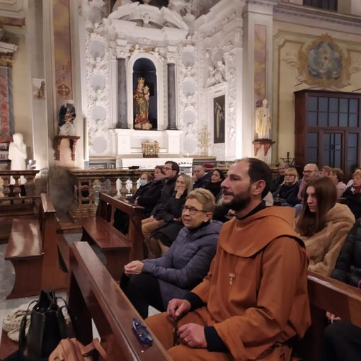 Tanti i fedeli all'incontro di preghiera a Trobaso