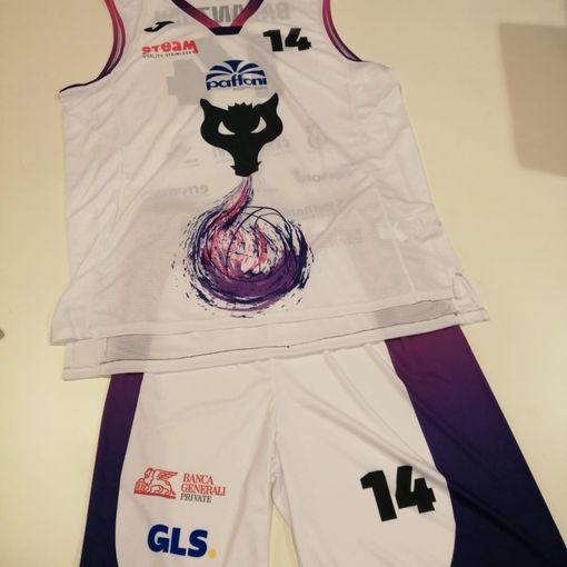 Paffoni affronta Legnano con la maglia solidale disegnata dalle alunne del Dalla Chiesa Spinelli