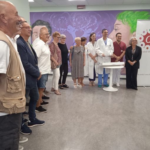 Un laparoscopio 4D e una panchina rossa per l'Ospedale Castelli