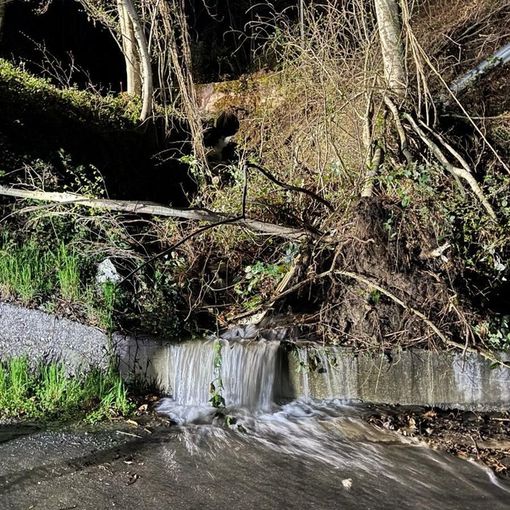 Piccola frana a Sasso Gambello