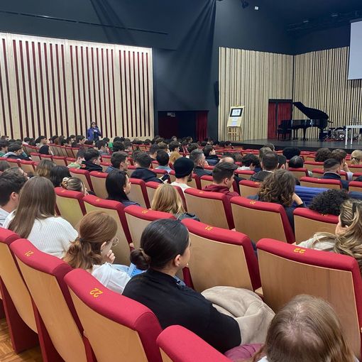 Al liceo Gobetti un incontro sull'importanza della donazione di midollo e di sangue