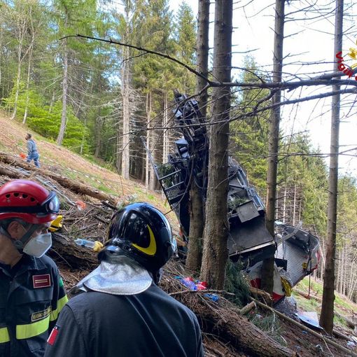 Morto uno dei due bimbi ricoverato a Torino, il bilancio della tragedia sale a 14