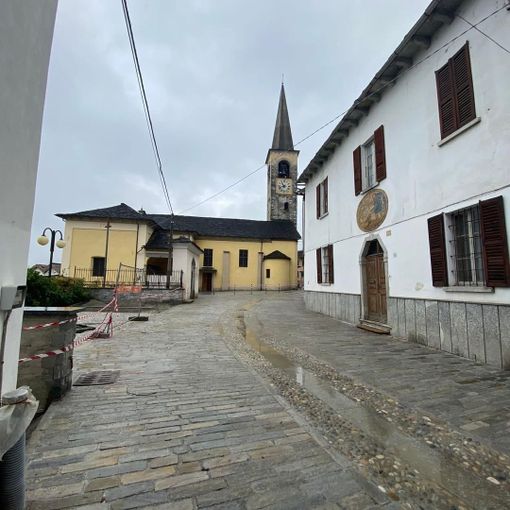 Via Roma riaperta: terminata la prima parte di riqualificazione a Casale Corte Cerro