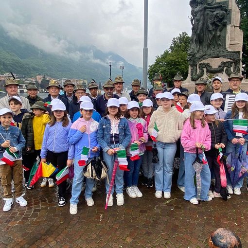 Per i bambini di Bagnella una giornata speciale in compagnia degli alpini FOTO E VIDEO